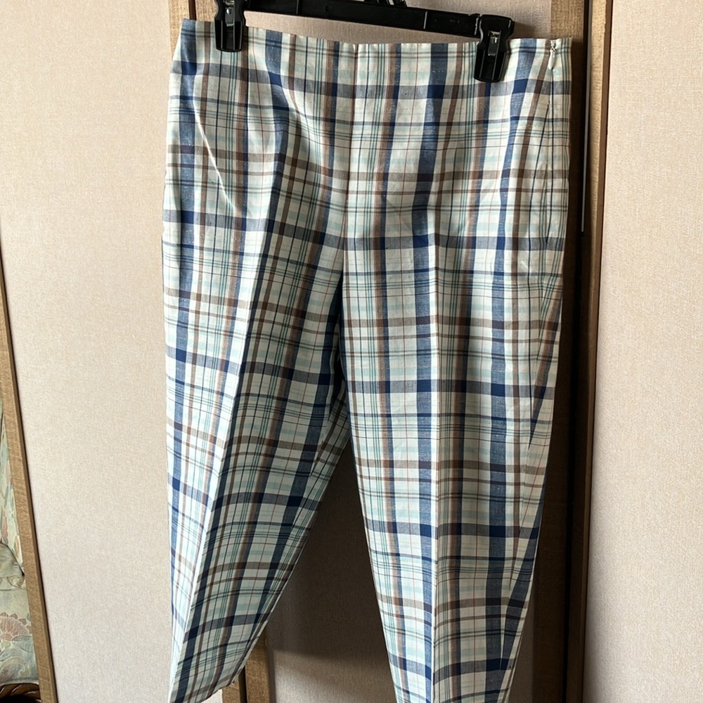 FINAL MARKDOWN Talbots Multicolor Plaid slacks 12p